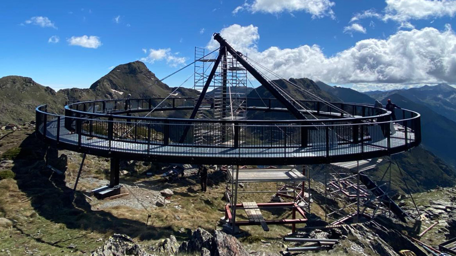 Tristaina Solar Viewpoint | Culleré Sala Structures